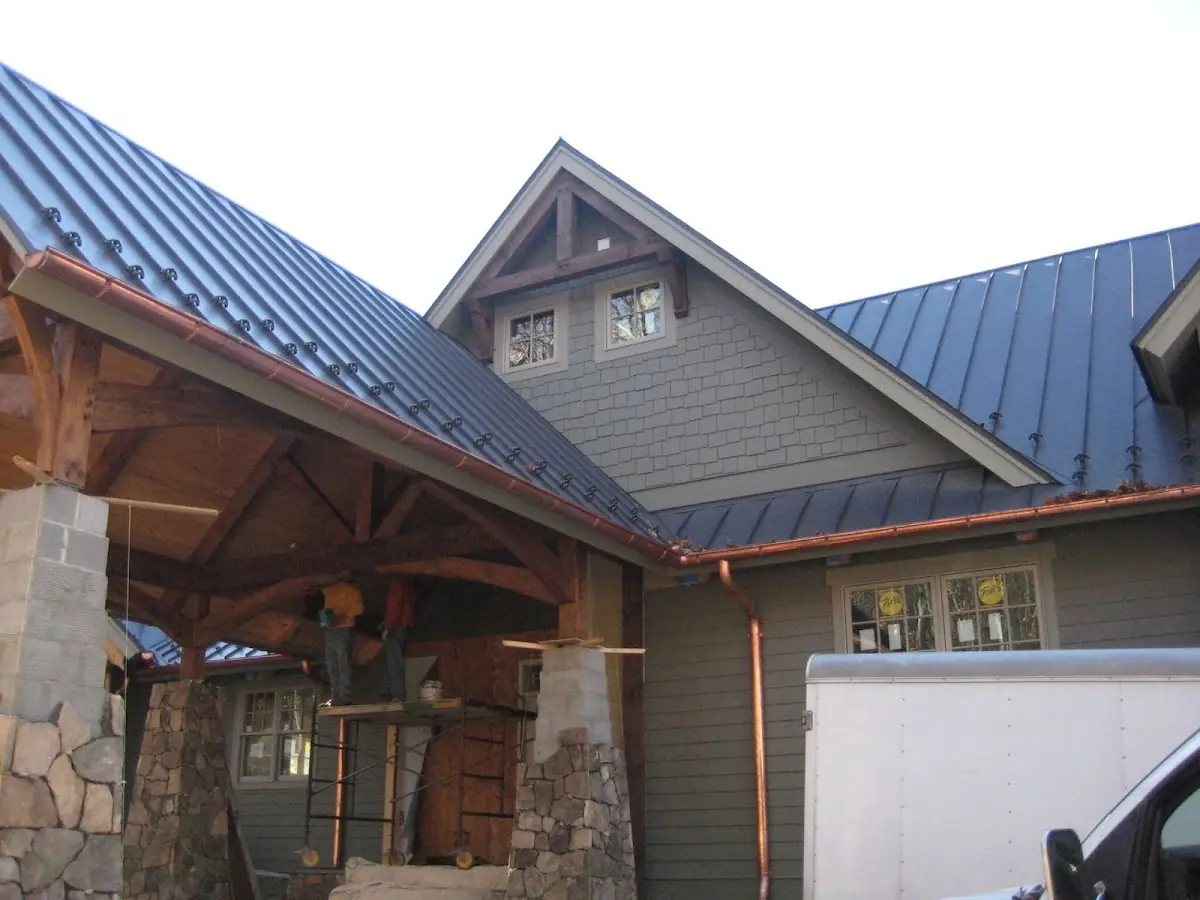 Craftsman Roofing team delivering quality roofing work in Benbrook Lakeside